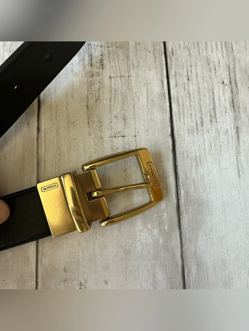 PREOWNED COACH MENS BLACK BROWN BELT WOTH GOLD TONE HARDWARE 44” Size